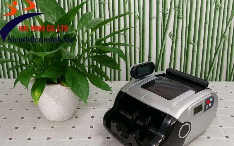 Ưu điểm nổi bật của máy đếm tiền kiểu đứng