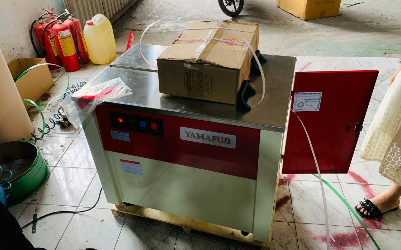 Máy đóng đai thùng carton thương hiệu nhật Yamafuji KZB-I