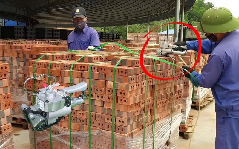 Máy đóng đai cầm tay khí nén XQD 19