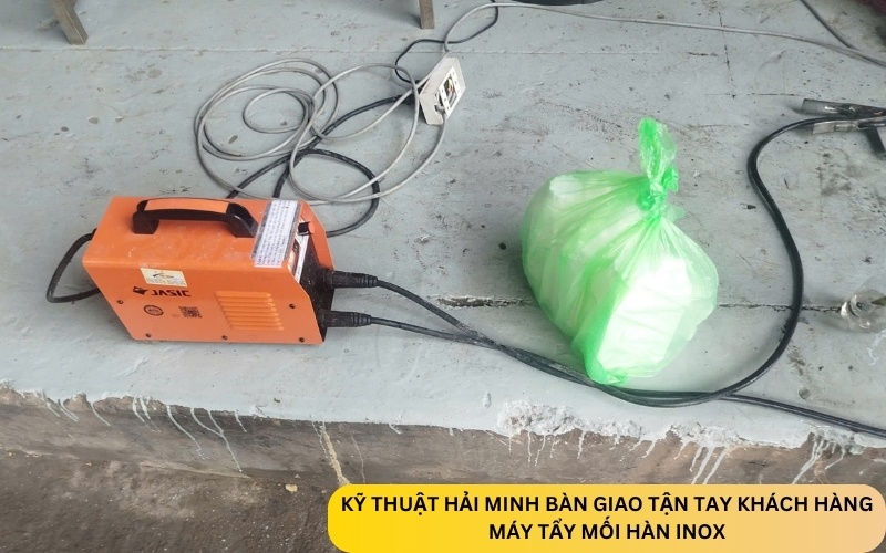 Máy tẩy mối hàn inox