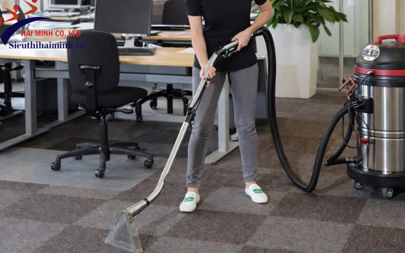 Lợi ích thực tế khi sử dụng máy hút bụi giặt thảm công nghiệp