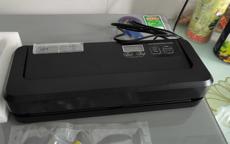 Kĩ thuật hải minh bàn giao Máy hút chân không tự động P290B (không kén túi)