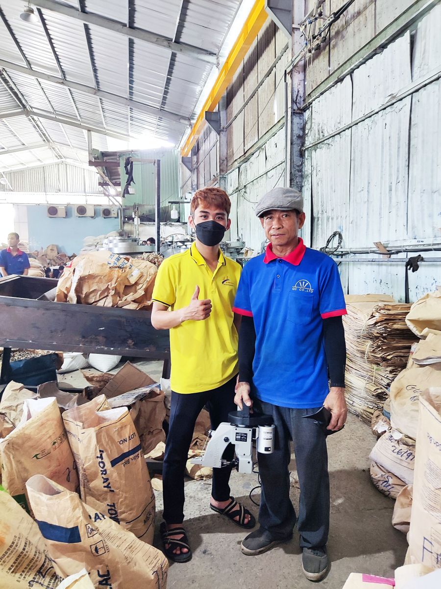 Máy may bao cầm tay khâu miệng bao hiệu quả nhanh chóng