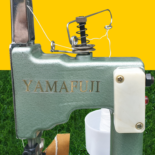 logo Yamafuji gắn trên thân máy
