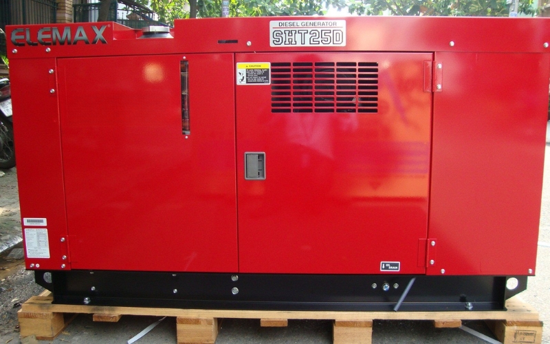 Máy phát điện diesel 3 pha Elemax SHT25D (Kubota)