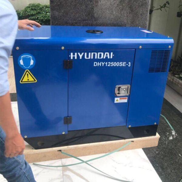 Photo - Máy phát điện diesel chống ồn Hyundai DHY 12500SE-3