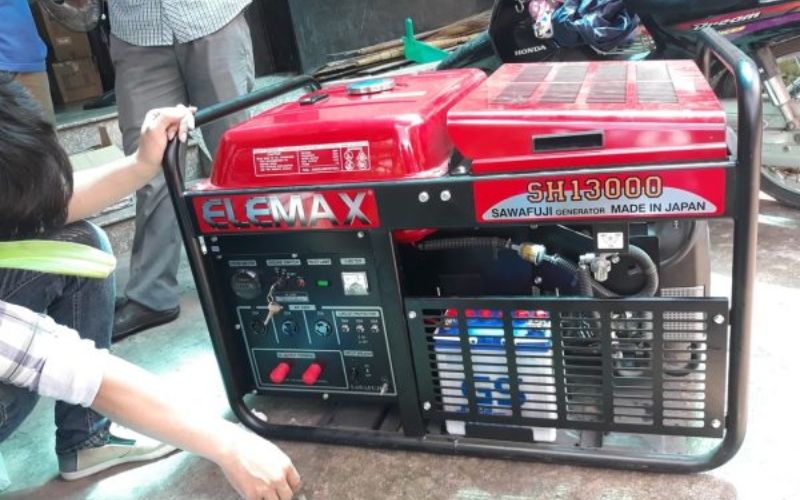 máy phát điện chạy xăng Elemax SH13000 
