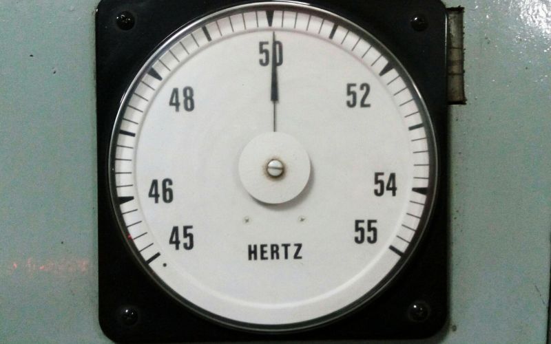 Tần số máy phát điện