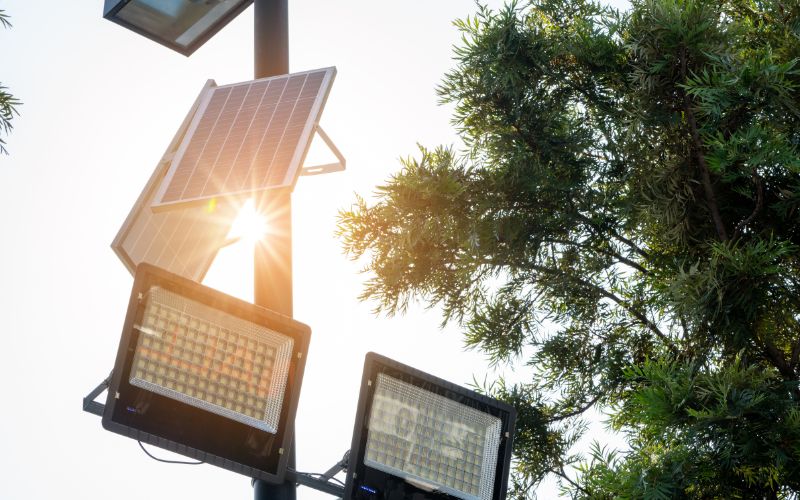 Ứng dụng năng lượng mặt trời công cộng