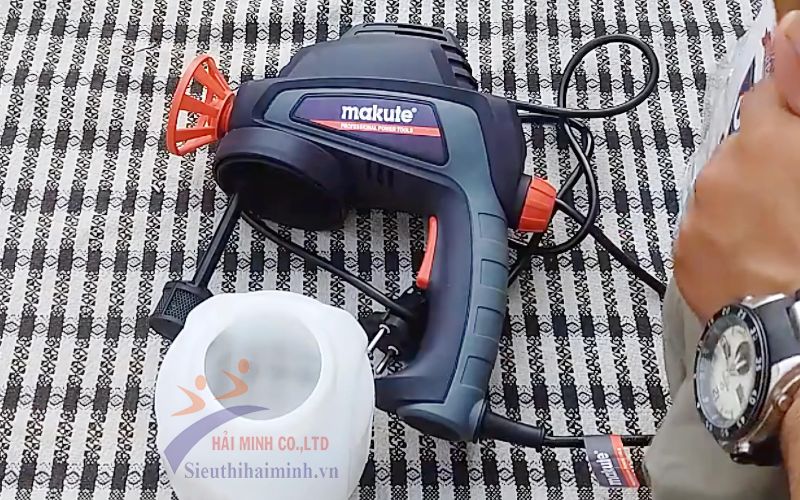  Thiết kế đơn giản và tiện lợi của Makute SG002