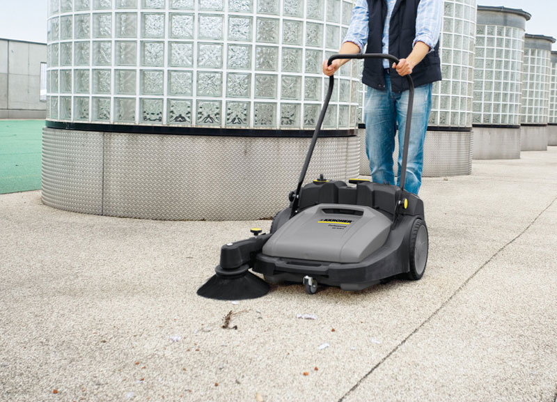 Máy quét rác Karcher KM 70/30 C Bp Pack