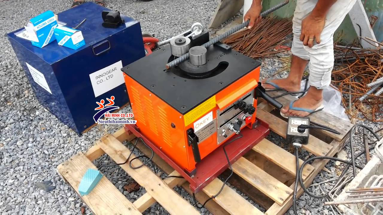 Máy bẻ đai sắt mini giá rẻ không?