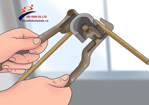 Uốn ống theo góc mong muốn của bạn.