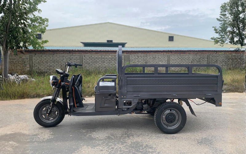 Xe điện 3 bánh chở hàng HM-1.8M (có ben)