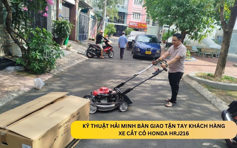 Xe cắt cỏ Honda HRJ216