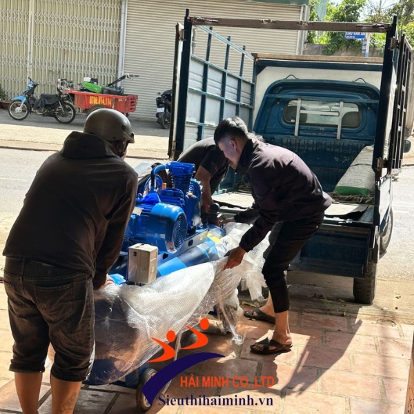 Máy nén khí dây đai Pegalion TM-W-0.678-330L (380V)
