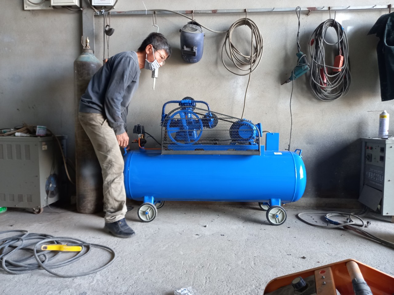 Máy nén khí dây đai Pegasus TM-W-0.36/12.5-180L(380V)