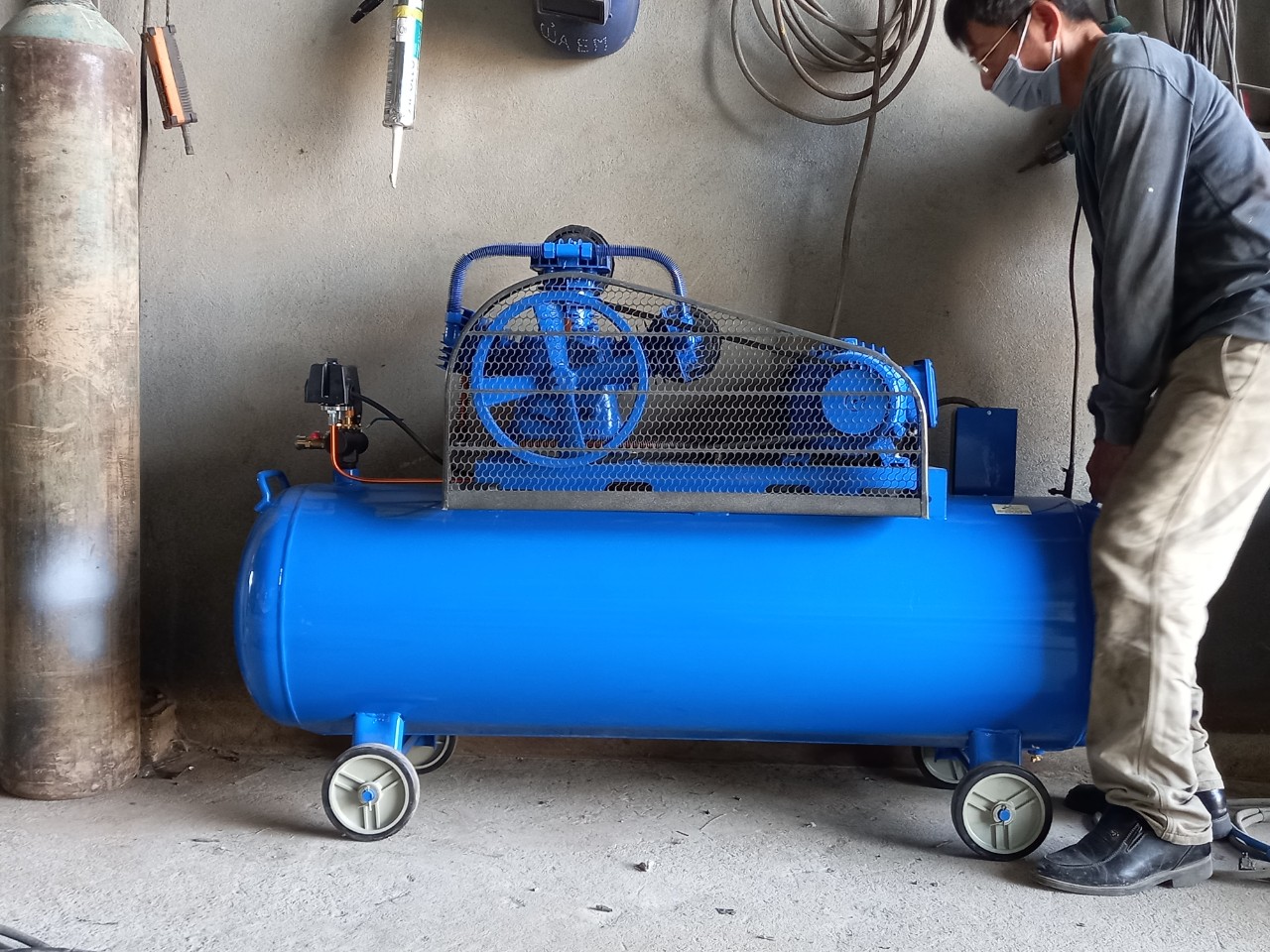 Máy nén khí dây đai Pegasus TM-W-0.36/12.5-180L(380V)