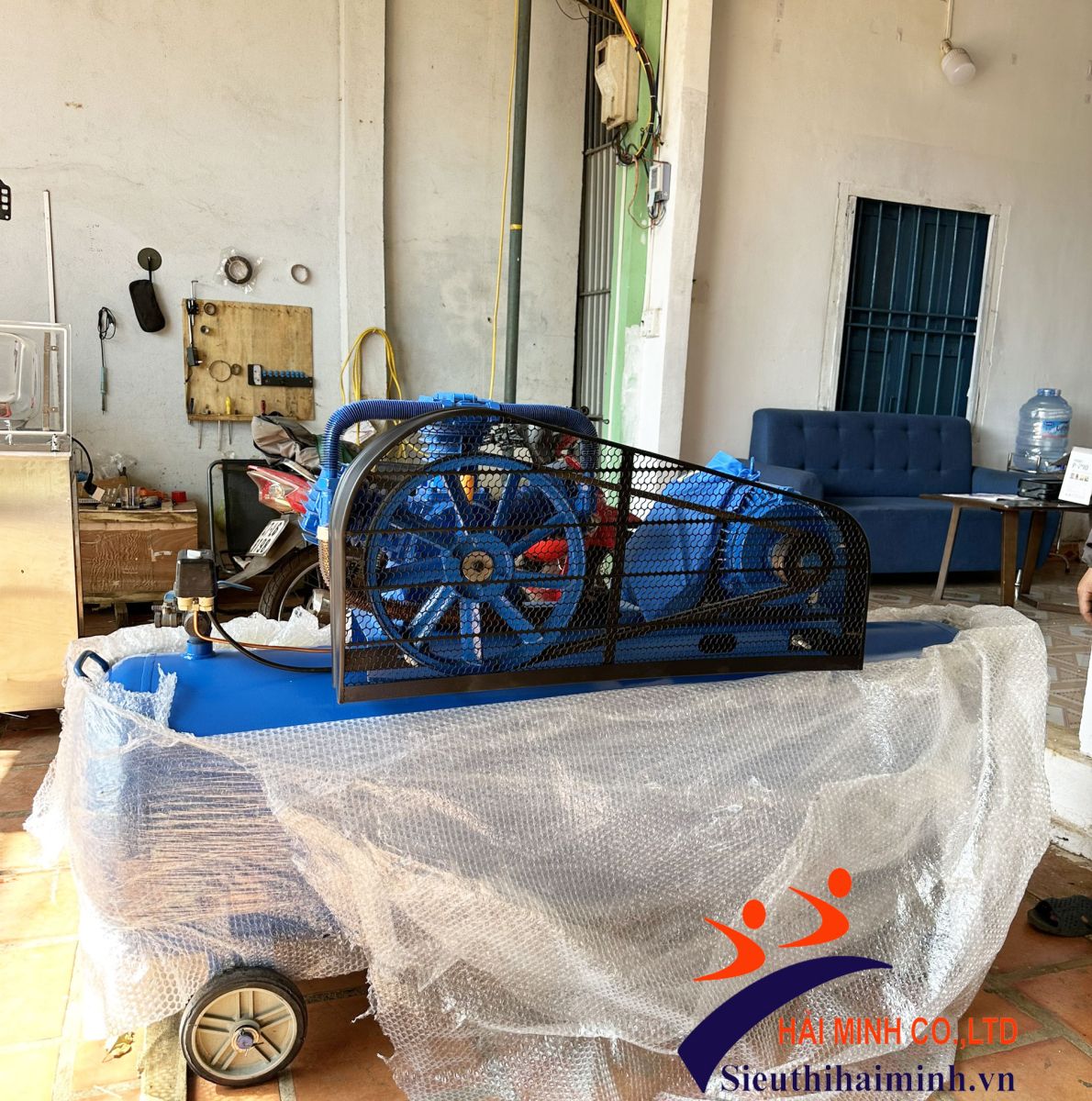 Máy nén khí dây đai PEGASUS TM-W-0.67/8-330L