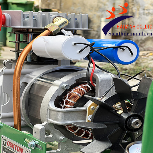 Máy nén khí Dekton DK-AC30DR