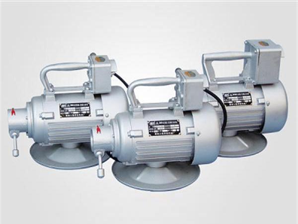 Máy đầm dùi chạy điện