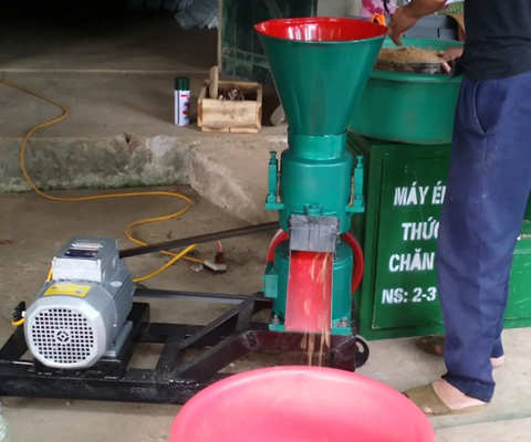 Máy ép cám viên trục ngang cho năng suất cao