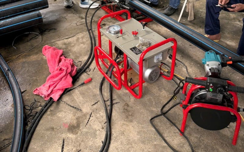 Máy hàn thủy lực HM63-200