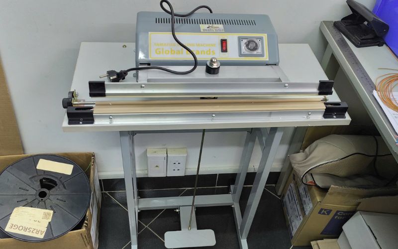 Kỹ thuật Hải Minh bàn giao Máy hàn túi đạp chân Yamafuji FRP-500