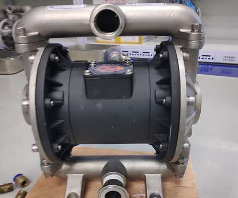 Bơm Màng Khí Nén GODO QBY3-25A INOX dễ dàng sử dụng