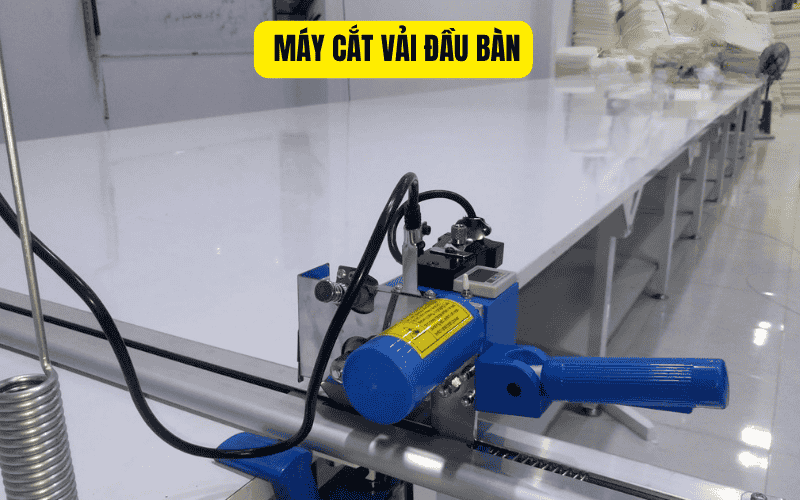  Máy cắt vải đầu bàn