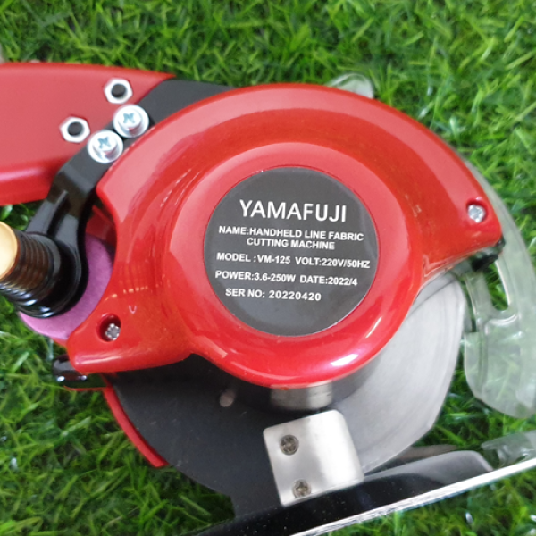 Photo - Máy cắt vải Liền trục Yamafuji VM-125 (động cơ servo)