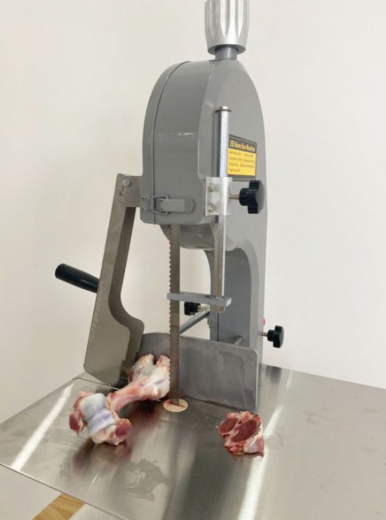 Máy cưa xương, thịt, cá đông lạnh cắt chặt xương hiệu quả