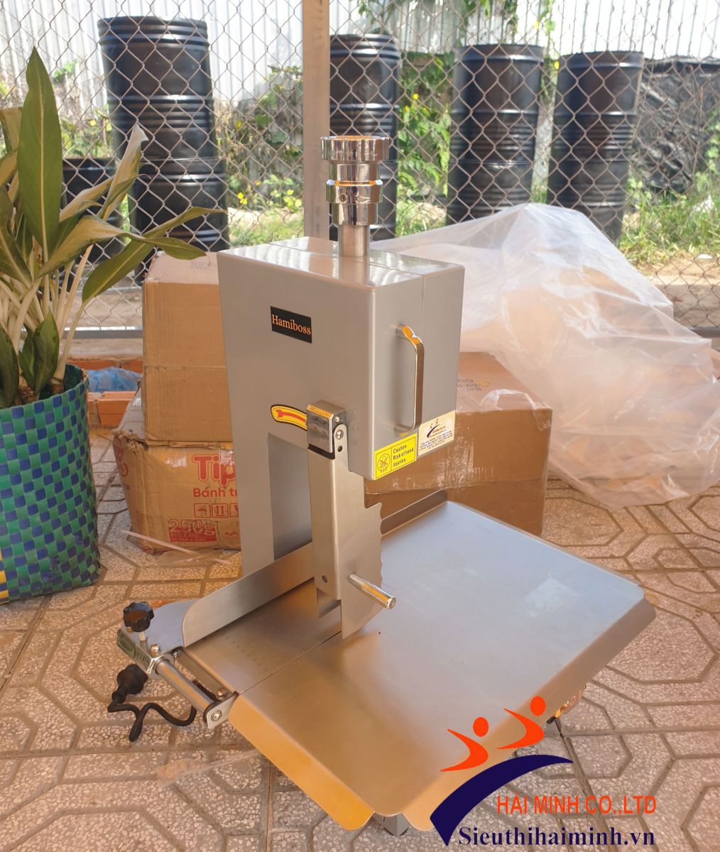 Máy cưa xương, thịt, cá đông lạnh rất được ưa chuộng hiện nay