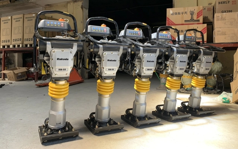 Đầm cóc Robin chạy xăng Rakuda RM55