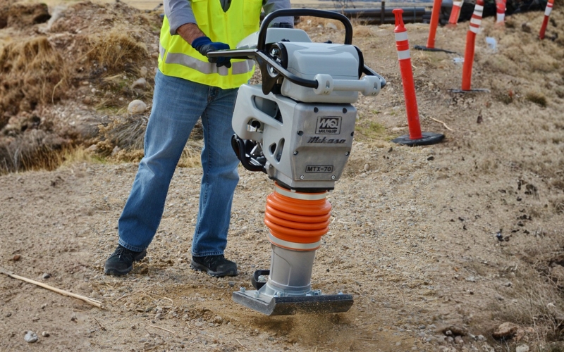 Máy đầm nền Mikasa MT-72FW