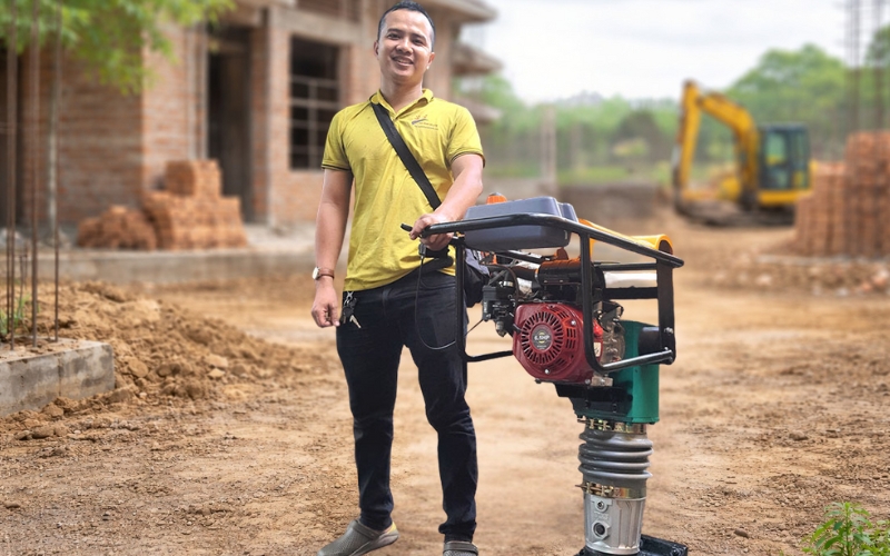 Máy đầm cóc Yokohama GX200 chân vuông