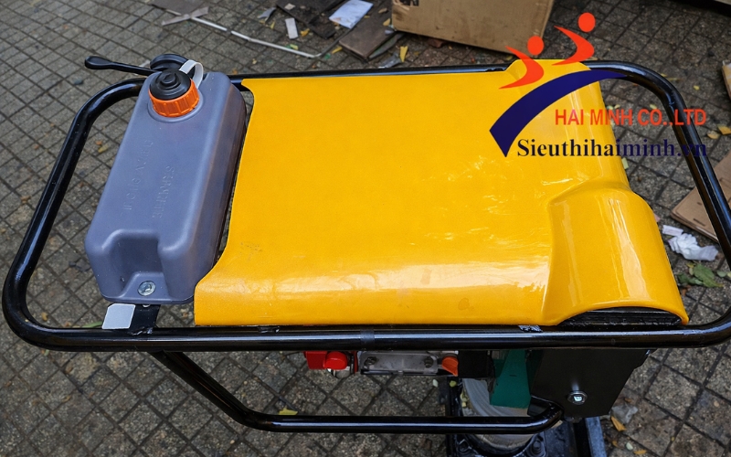 Máy đầm nền Yokohama GX200 chân vuông