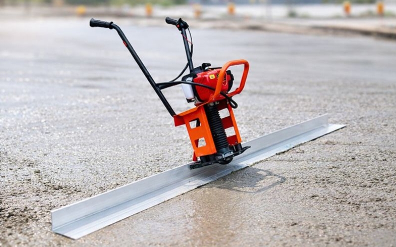 Máy đầm thước 2m GX35 Trung Quốc 