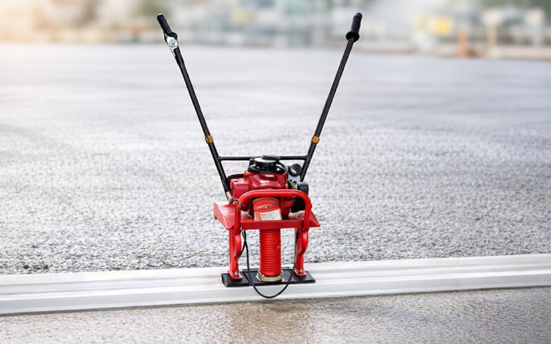 Máy đầm thước 3m GX35 Trung Quốc