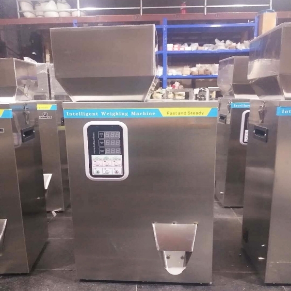 Máy định lượng cân xoay 100g 1 đầu Yamafuji FL-100