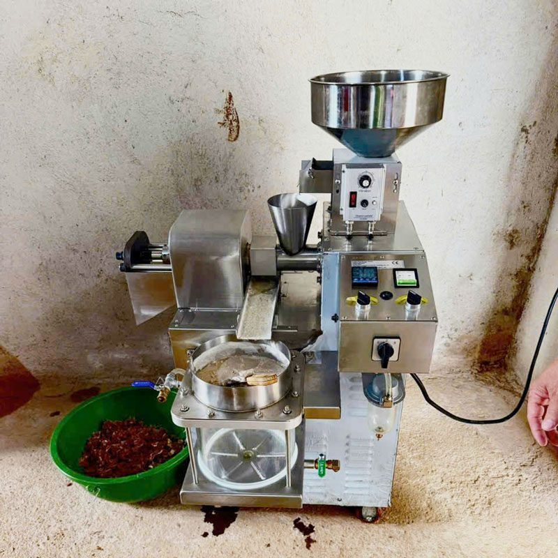 Tìm hiểu về máy ép dầu lạc công nghiệp 