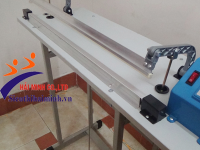 Máy hàn miệng túi dập chân HM-F600