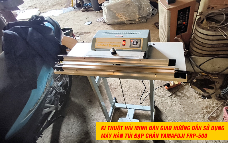 bàn giao Máy hàn túi đạp chân Yamafuji FRP-500
