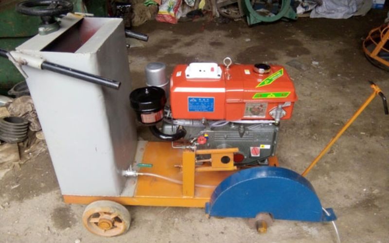 Thông số kỹ thuật Máy cắt bê tông đầu nổ Diesel D8