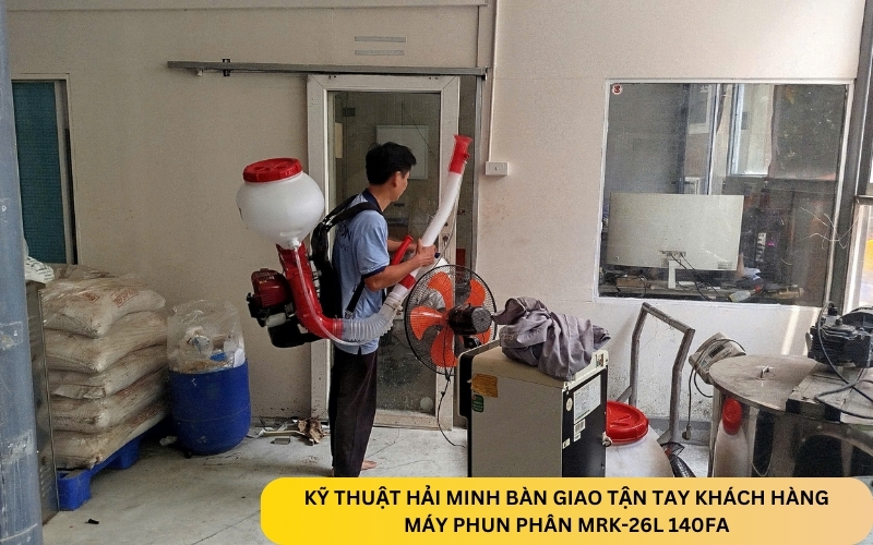 Máy phun phân MRK-26L 140FA