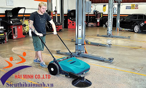 sử dụng Máy quét rác đẩy tay Picobello 101