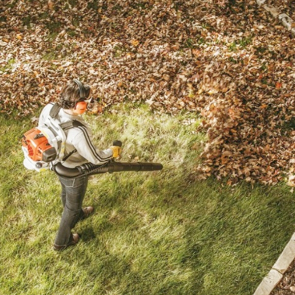 Máy thổi lá đeo lưng STIHL BR200