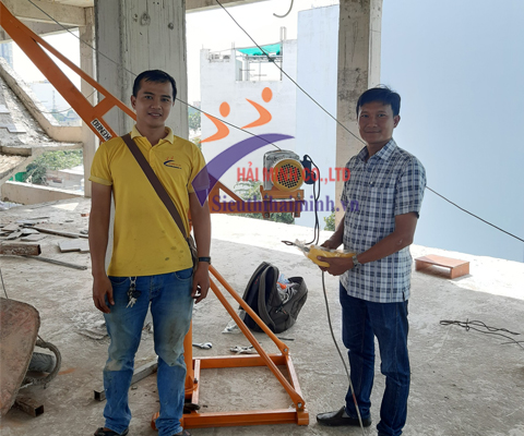 Hải Minh bàn giao cẩu xoay 360 độ HM500