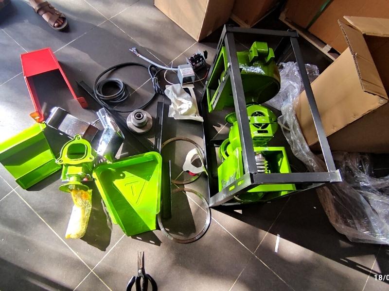 máy xát gạo 2 chức năng chưa lắp ráp