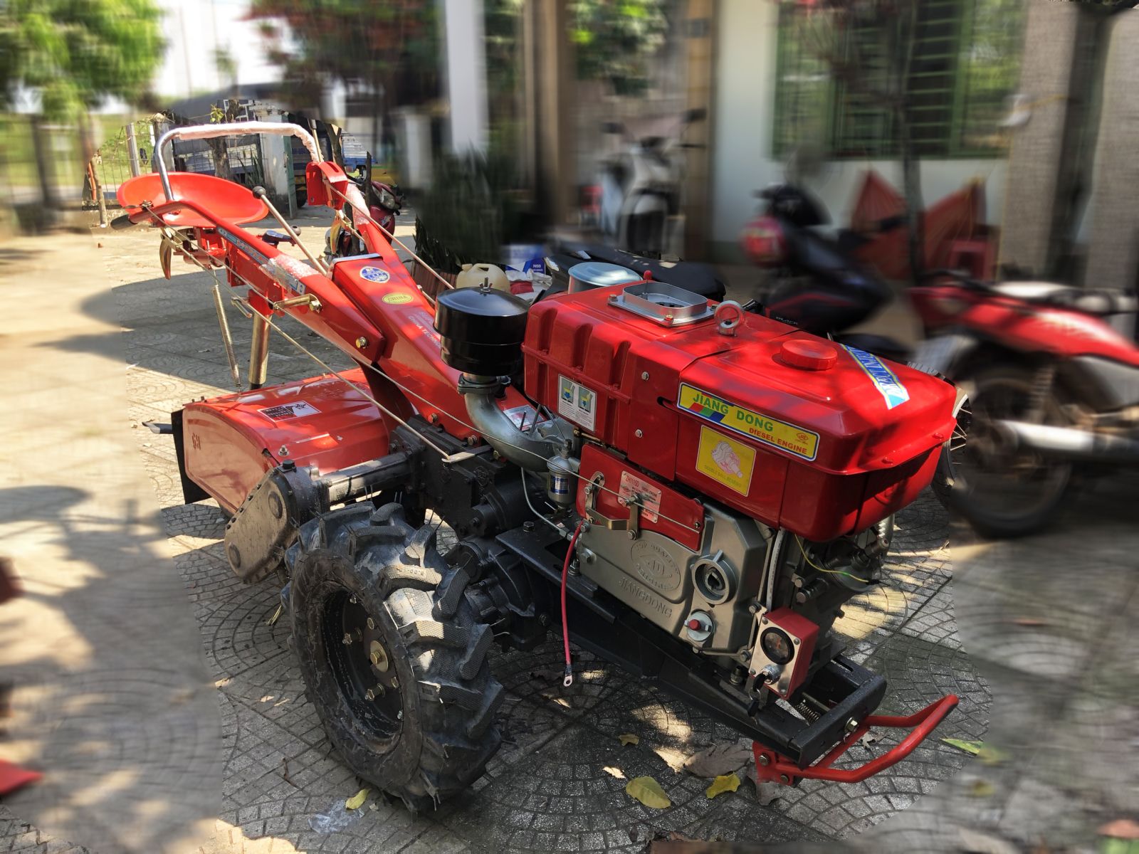 Máy cày xới đất cầm tay GN91